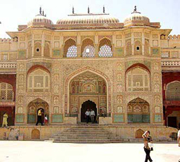 golden triangle amber fort jaipur rajasthan