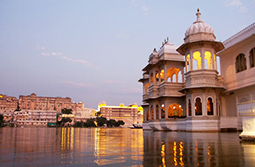 golden triangle city palace udaipur rajasthan