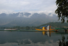 golden triangle dal lake kashmir