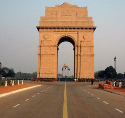 golden triangle india gate delhi